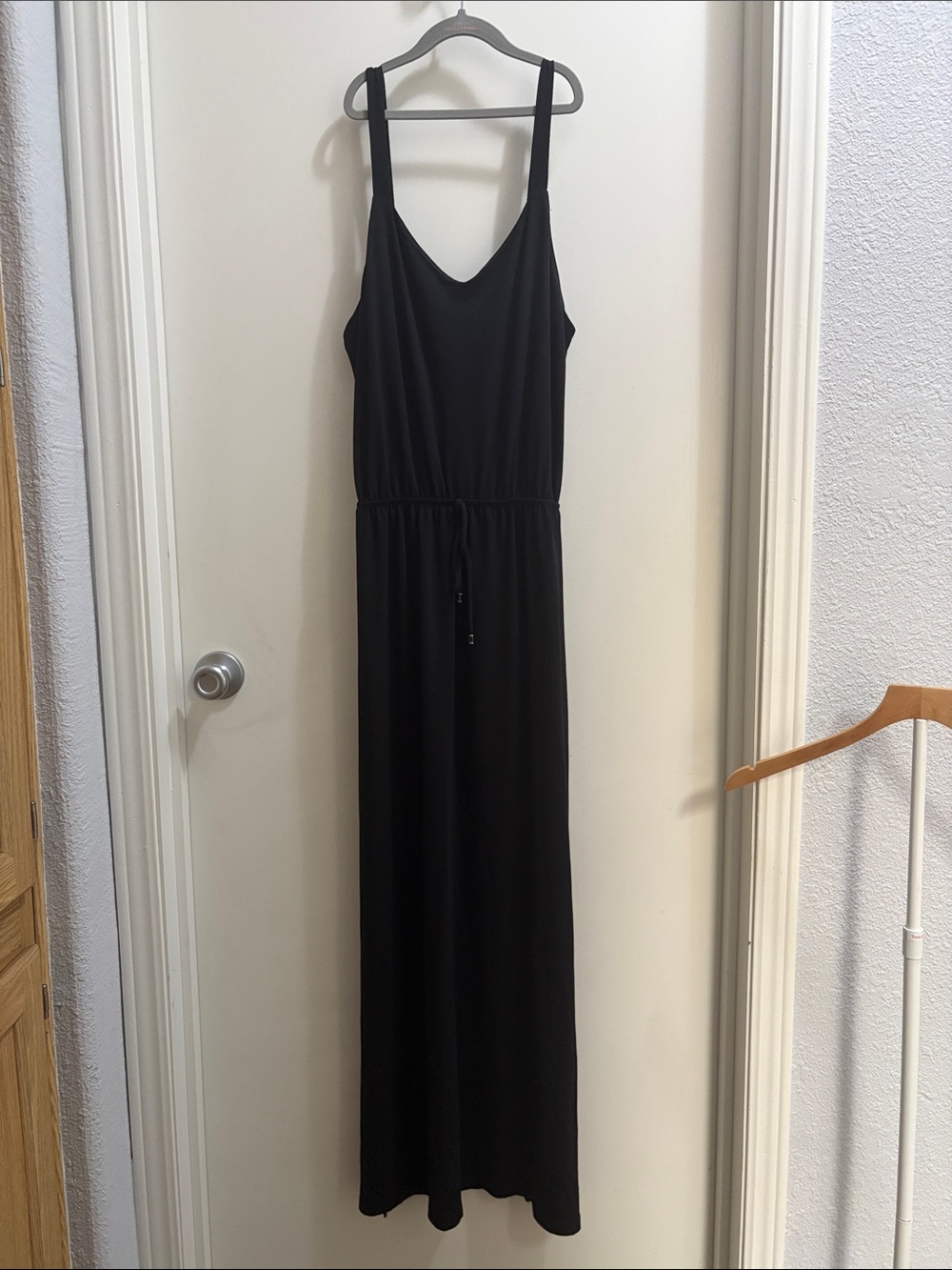 Black V-Neck Sleeveless Maxi Dress with Drawstring Waist